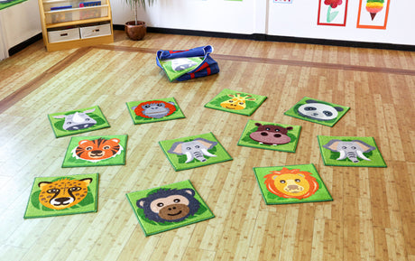 Animal Conservation™ Mini Placement Carpets with holdall - Pack of 30