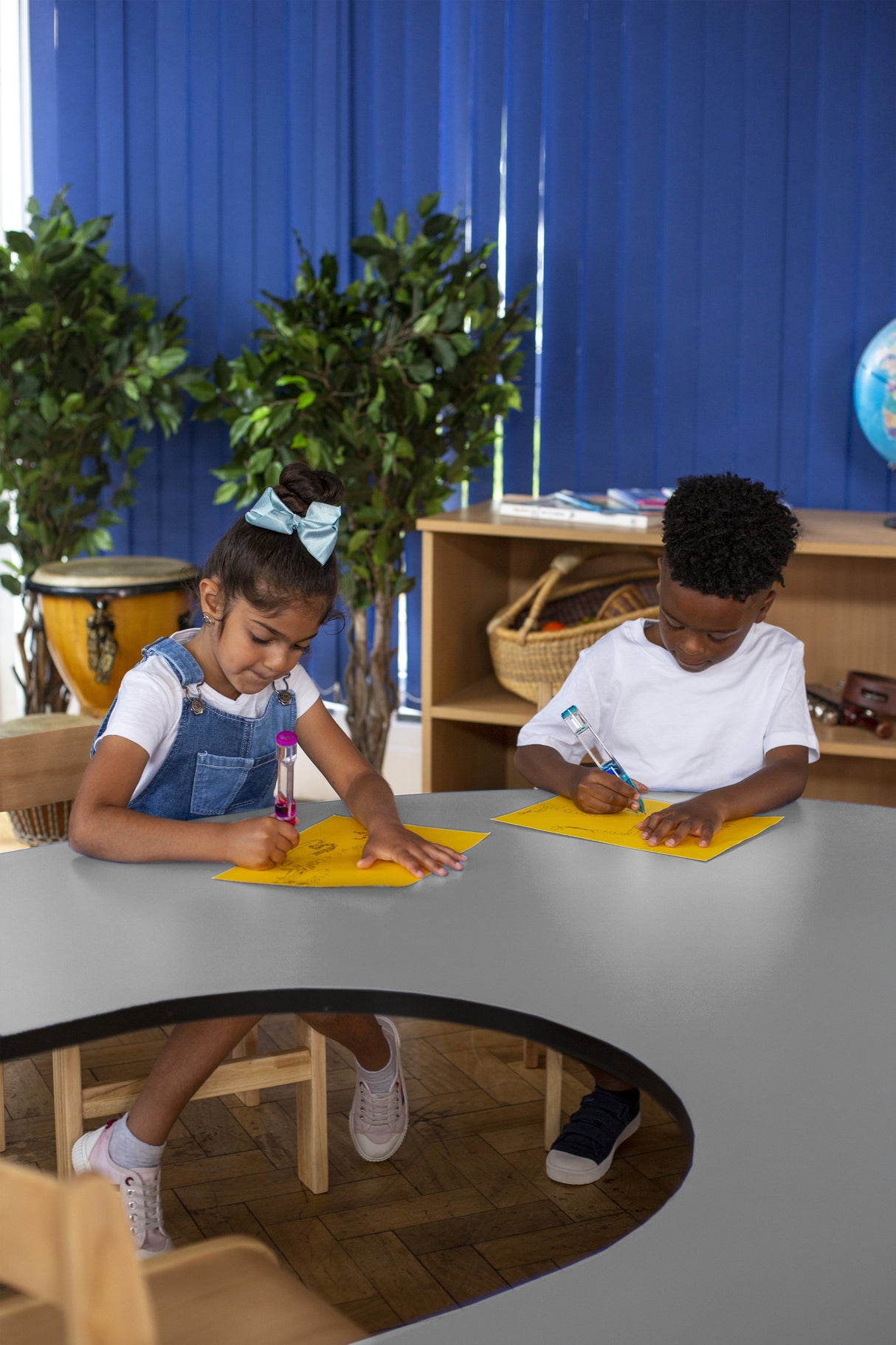 Tuf-Top™ Height Adjustable Horseshoe Table - Grey