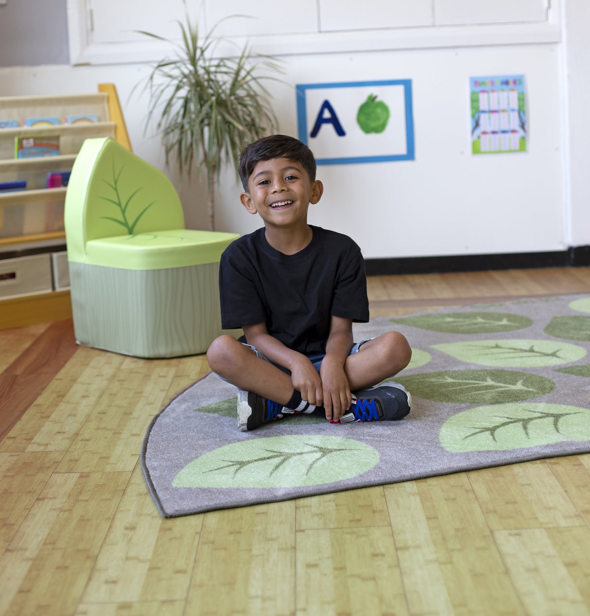 Natural World™ Semi-Circle Leaf Placement Carpet