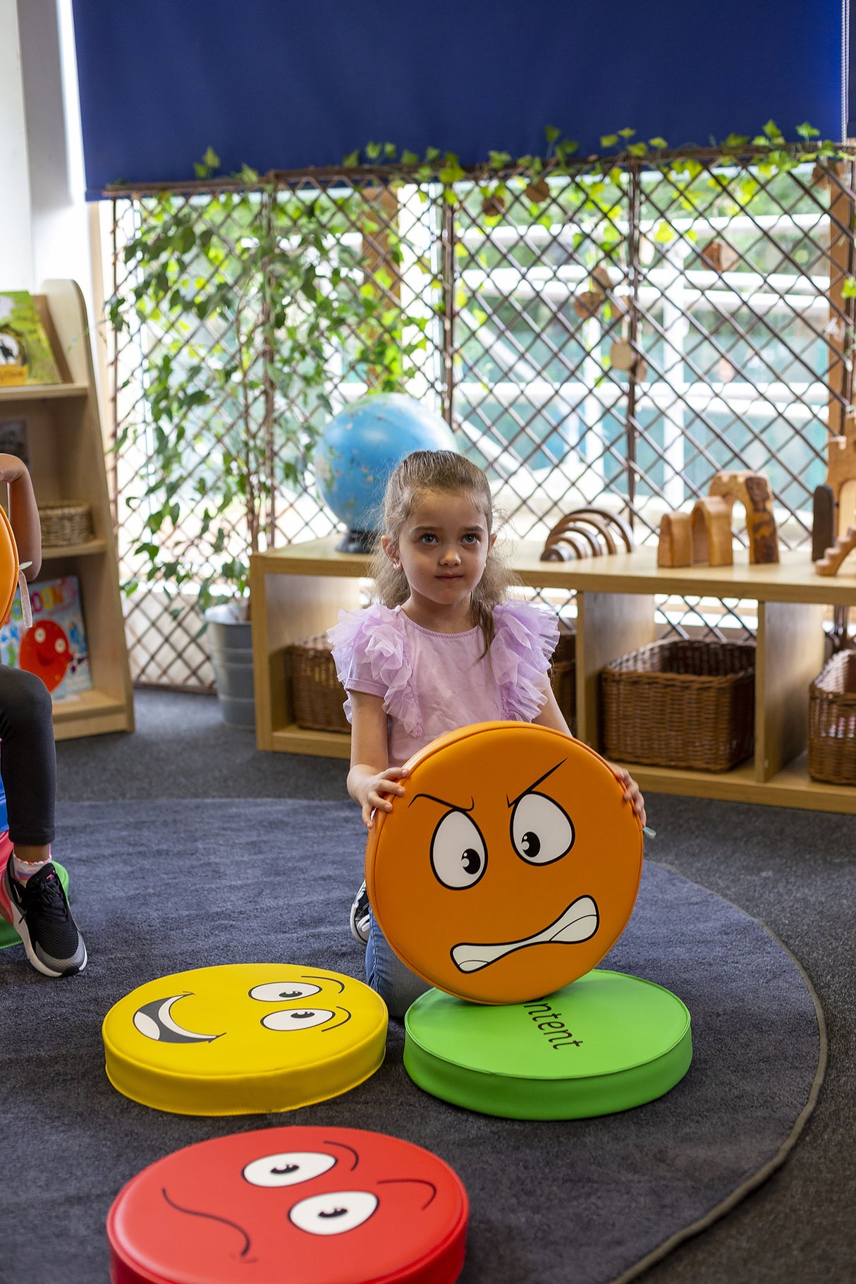 English Emotions™ Floor Cushions Pack 2